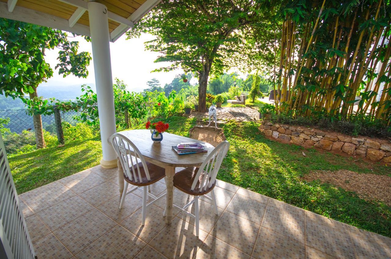 Summit View Bed & Breakfast Канди Екстериор снимка