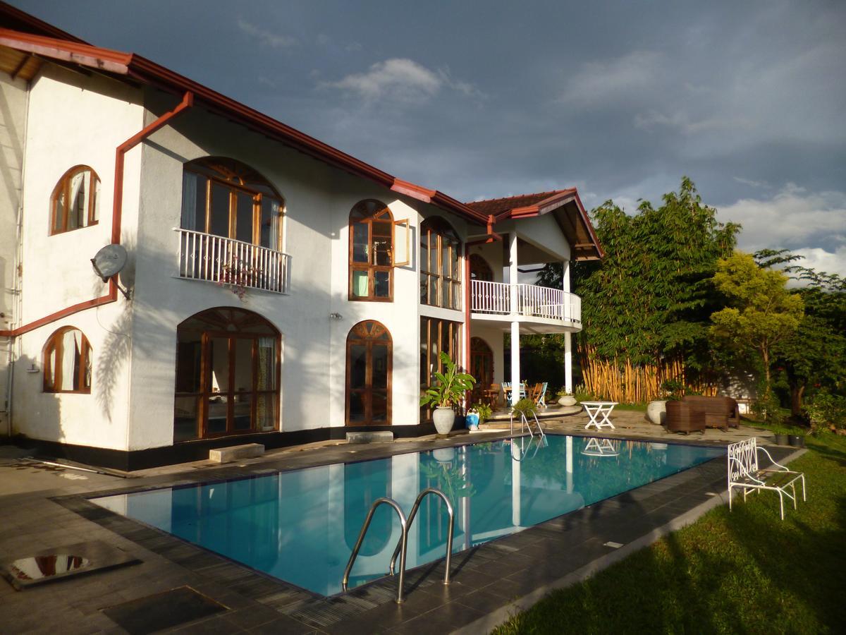 Summit View Bed & Breakfast Канди Екстериор снимка